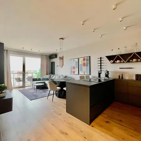 River Paradise With Parking Spot Apartment *