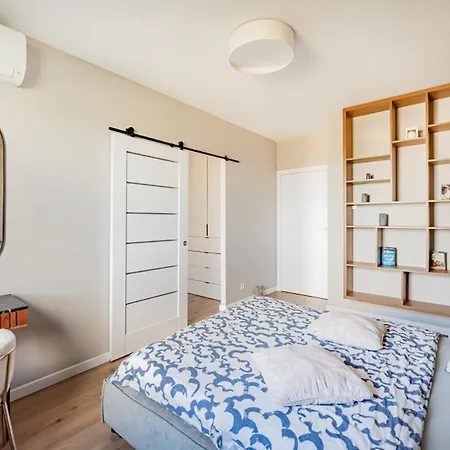 River Paradise With Parking Spot * Breslavia