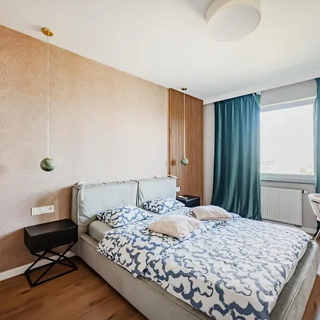 River Paradise With Parking Spot * Breslavia