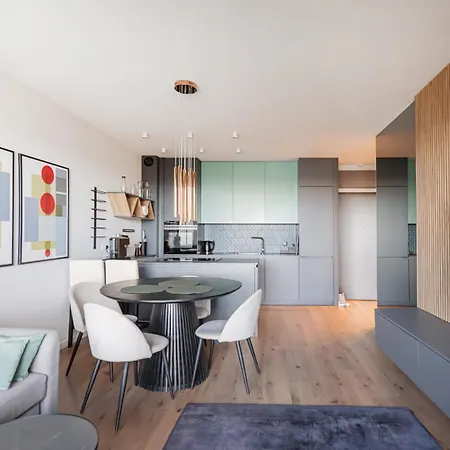 River Paradise With Parking Spot *